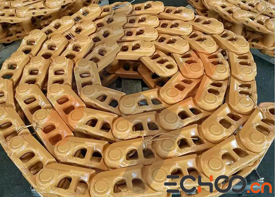 Hyundai R60 Mini Digger Tracks / Yellow Excavator Track Parts High Strength